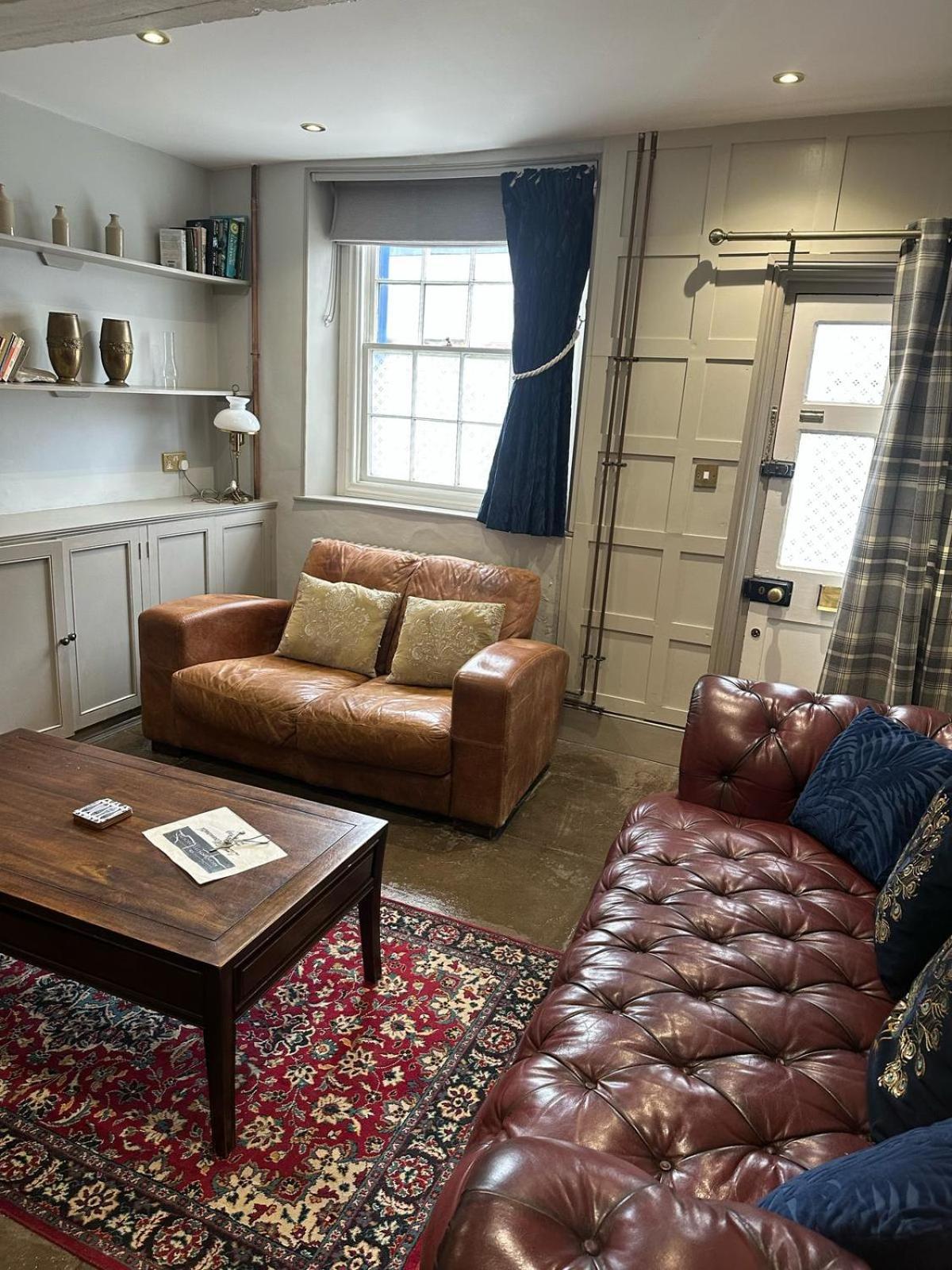 Little Monmouth 4 Bedroom Cottage, Old Town Lyme Regis, Dog Friendly And Parking Exteriör bild